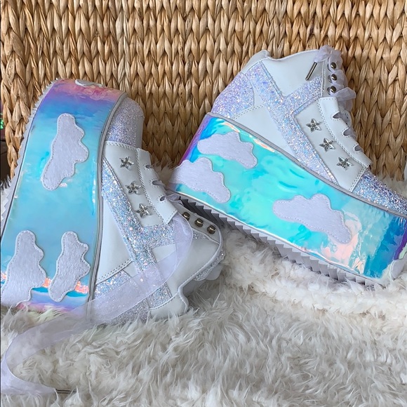NIB YRU White Holographic Sky Sky Platforms - Picture 5 of 8